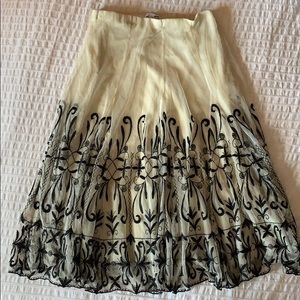 Super cute midi skirt